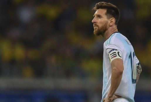 Cô đơn ám ảnh, đến bao giờ vinh quang với Argentina đây Messi!