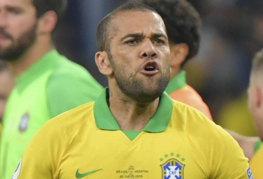 Người cũ Man Utd khuyên Liverpool nên chiêu mộ Dani Alves