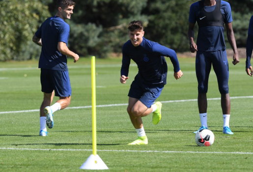 Messi của Lampard khuấy đảo sân tập Chelsea