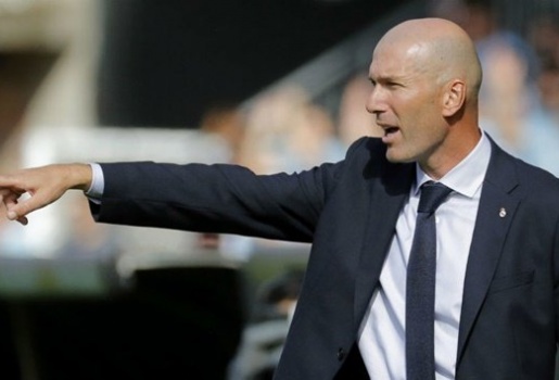 Cất hầu hết tân binh lên băng ghế dự bị, Zidane vẫn giúp Real giành trọn 3 điểm