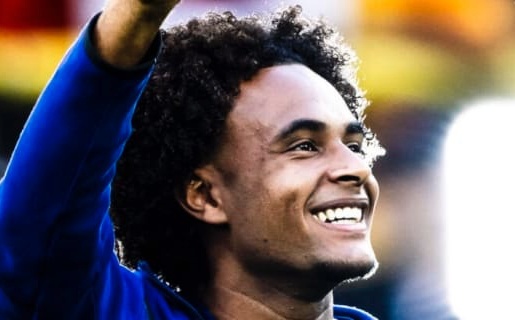 CHÍNH THỨC! Man Utd công bố số áo của Joshua Zirkzee