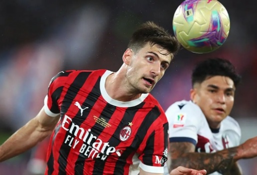 Gabbia cay đắng, hối tiếc vì Milan vứt bỏ cơ hội Coppa Italia