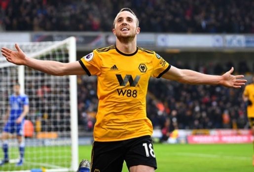 Molineux, ngày mưa vàng và tiếng tru của sói đầu đàn Jota