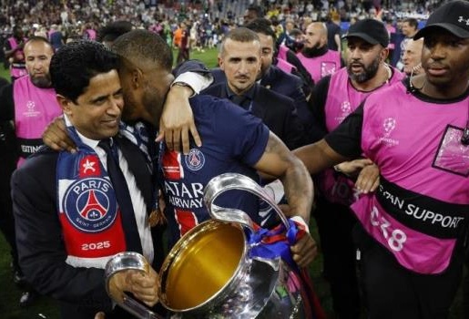 PSG mùa 2025-26: Rẽ lối chuyển nhượng; Rắc rối từ Hakimi và Donnarumma