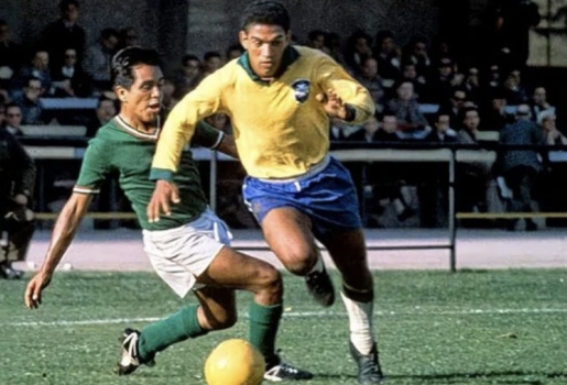 Garrincha 1962: Khi đôi chân dị biệt chinh phục cả thế giới