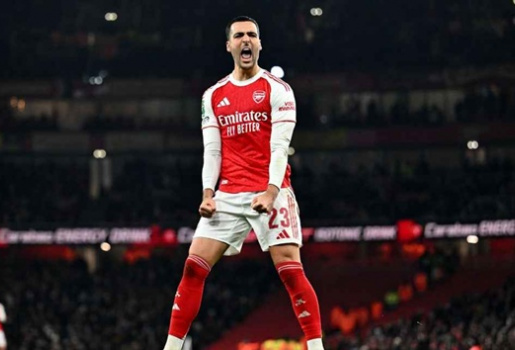 Nghịch lý Merino đá cắm hay hơn bom tấn Gyokeres