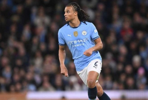 Khủng hoảng hàng thủ, AC Milan tính chiêu mộ Nathan Ake