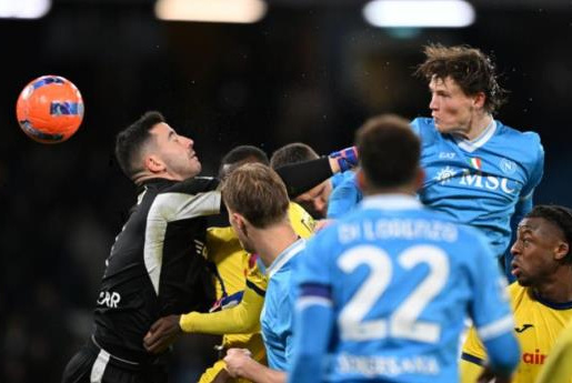 Ngược dòng gỡ hòa 2-2, Napoli thoát thua thót tim trước Verona