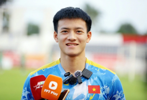 HLV Kim Sang-sik có thêm vũ khí đấu U23 Kyrgyzstan