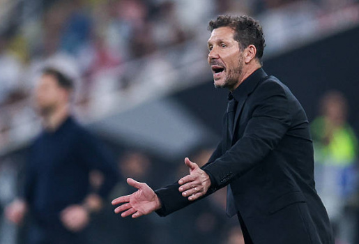 Ngày Simeone biến chất thành kẻ bắt nạt Vinicius