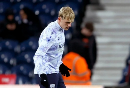 Hull City đàm phán mượn Toby Collyer từ MU