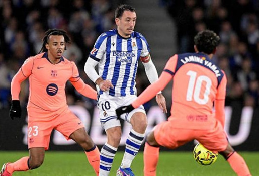 Barcelona ôm hận trước Sociedad vì VAR và cột dọc