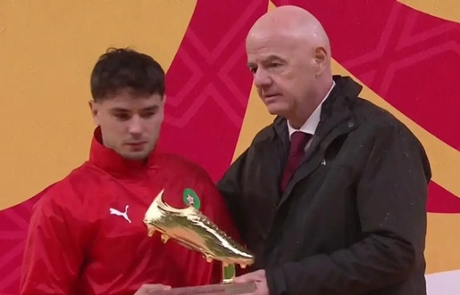 Brahim Diaz suy sụp sau quả Panenka tai hại ở chung kết