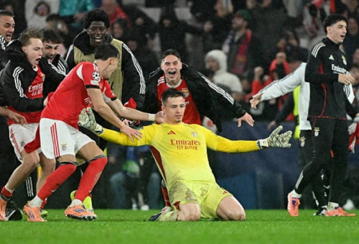Phút 98 điên rồ của Trubin giải cứu Benfica