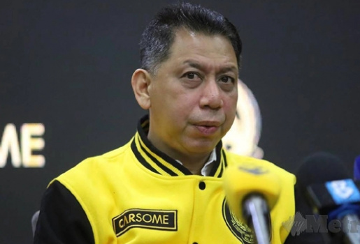 Quan chức bóng đá Malaysia rút lui hàng loạt vì tự trọng