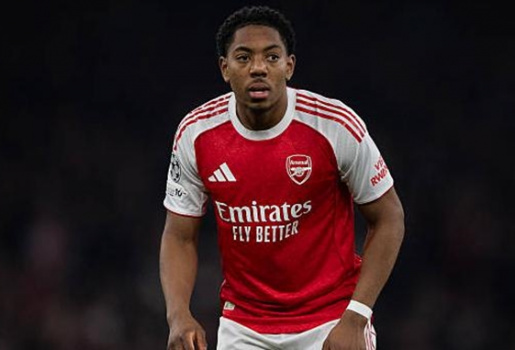 Mất Merino, Arsenal đánh cược vào sao trẻ Lewis-Skelly