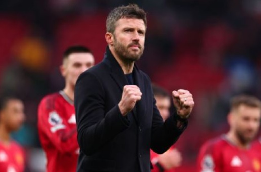 Carrick phớt lờ tin đồn để cùng Man Utd bứt phá