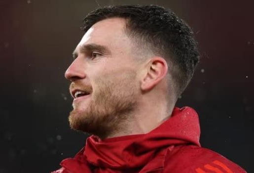Rời Liverpool, Andy Robertson đắt hàng tại Ngoại hạng Anh