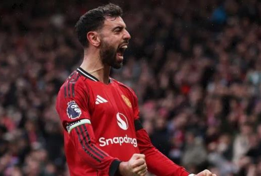 Carrick đã hồi sinh đẳng cấp nhạc trưởng của Bruno Fernandes