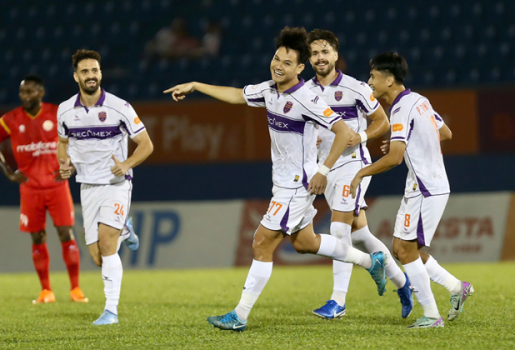 HLV Ueno tiếc nuối khi TP.HCM thua ngược sân nhà