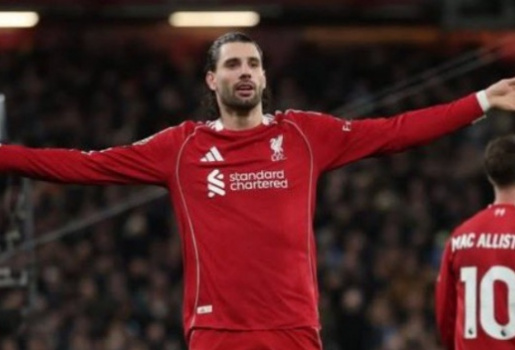 Szoboszlai từ người hùng hóa tội đồ của Liverpool