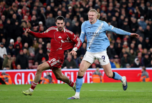 Lý do Szoboszlai nhận thẻ đỏ và Man City bị tước bàn thắng