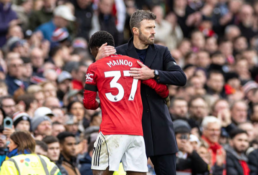 MU tìm người đá cặp cùng Mainoo: Đừng quên lời Carrick