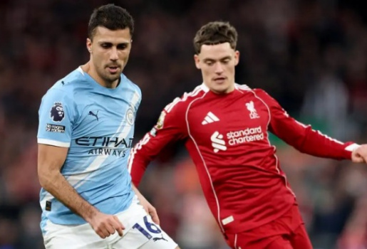 Rodri tái hiện bóng dáng Quả bóng vàng tại thánh địa Anfield