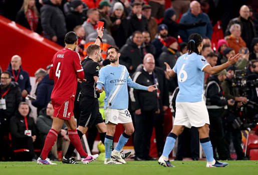 Liverpool trả giá đắt vì canh bạc chợ Đông