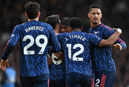 Arsenal cần quên Man City để tự quyết vận mệnh