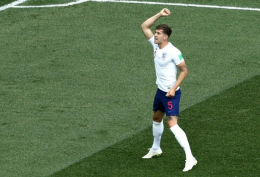 Vincent Kompany lôi kéo John Stones gia nhập Bayern Munich