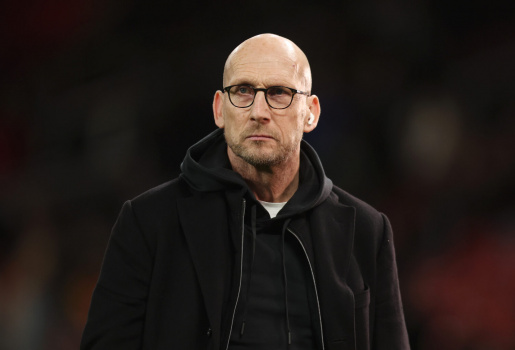 Jaap Stam chỉ đích danh người thay Casemiro ở MU