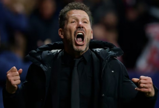 Hansi Flick nếm trái đắng trước mưu lược của Simeone