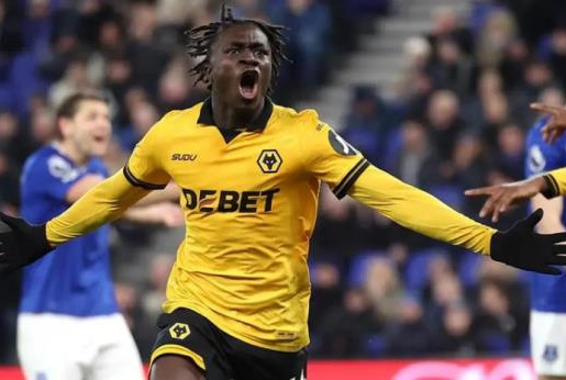 'Viên ngọc' 18 tuổi gây sốt tại Wolves lọt tầm ngắm Liverpool