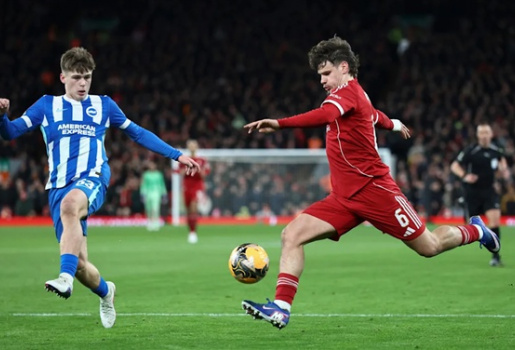 Kerkez lột xác đe dọa vị thế của Robertson