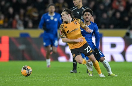 Chelsea dám bán Enzo để thu hồi vốn nhờ tấm bảo hiểm Andrey Santos?