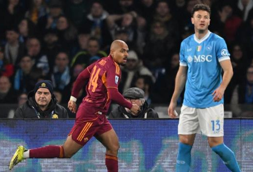 Malen lập cú đúp, tân binh Santos cứu Napoli thoát thua phút 82