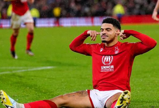 Tin đồn chuyển nhượng sáng 16/2: Man City nhận báo giá khủng cho Gibbs-White; MU muốn có Pulisic