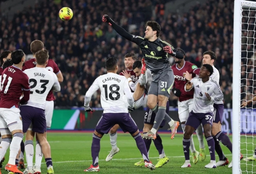 Eric Steele giải mã bước ngoặt giúp Lammens thăng tiến tại Man Utd