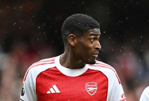 Fan Arsenal phát cuồng vì tốc độ của Mosquera