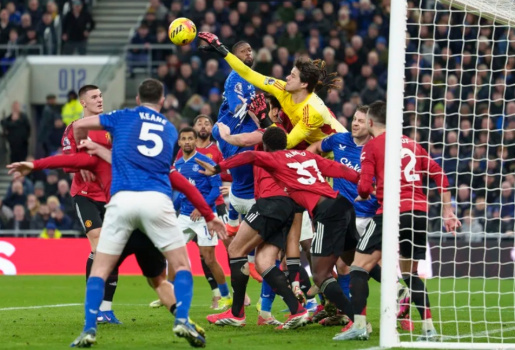 Thủ môn M.U chỉ cách trị lối đá 'lấy thịt đè người' của Everton