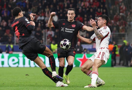 Hòa Olympiacos, Leverkusen giành vé vào vòng 1/8 Cúp C1