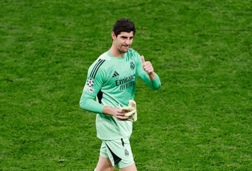 Real hạ Benfica, Courtois đoán chắc gặp Man City
