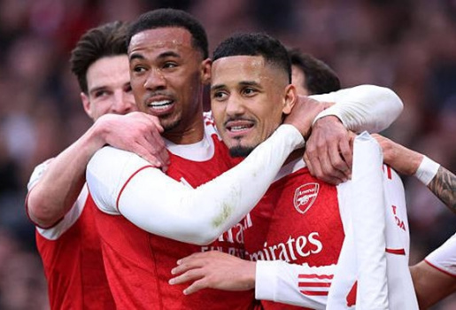Hiểm họa khi Arsenal quá phụ thuộc vào những quả phạt góc