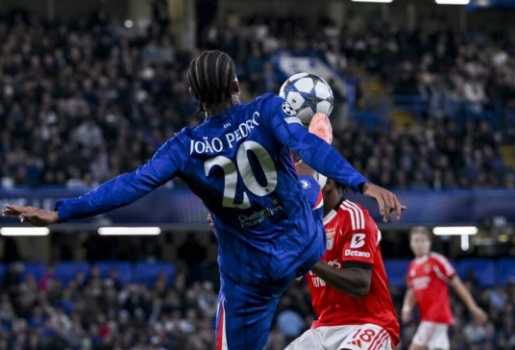 10 tấm thẻ đỏ là nỗi hổ thẹn về kỷ luật của Chelsea