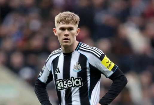 Lewis Hall là người thừa kế hoàn hảo cho Luke Shaw tại Man Utd