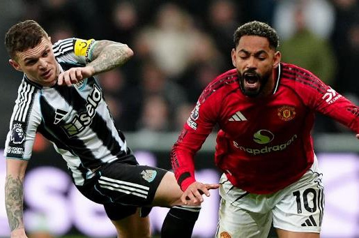 Chơi hơn người, Man Utd vẫn thua đau Newcastle phút bù giờ