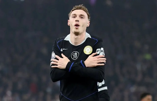 Palmer khẳng định đẳng cấp nhạc trưởng trước Aston Villa