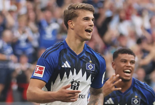 Barca đàm phán với Vuskovic, sẵn sàng thay máu hàng phòng ngự