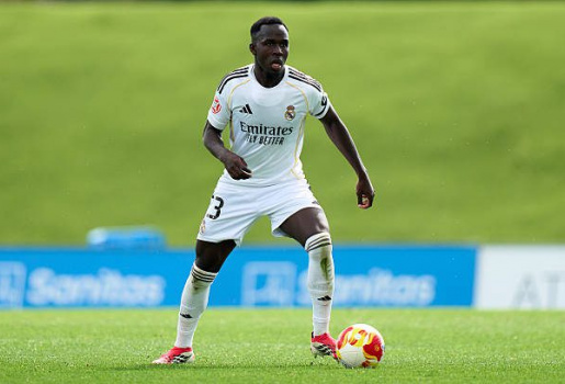 Real Madrid trình làng sao trẻ Lamini Fati trong ngày mất 9 trụ cột